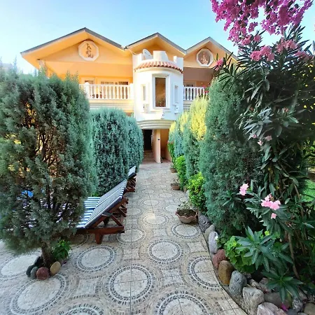 Palace * داليان