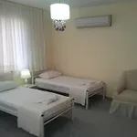 Villa Palace *