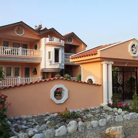 Villa Palace